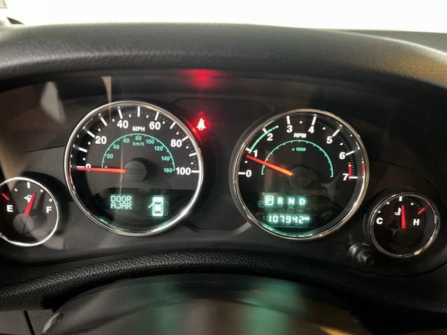 Used 2016 Jeep Wrangler Unlimited Sahara w/ Connectivity Group AWD/4WD image 12