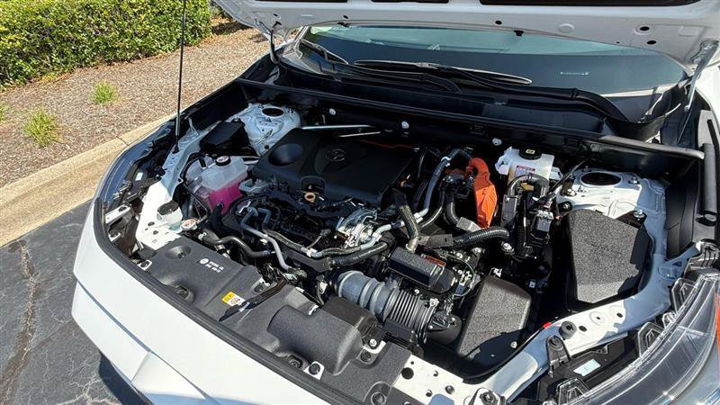 Used 2021 Toyota RAV4 XLE AWD/4WD image 20
