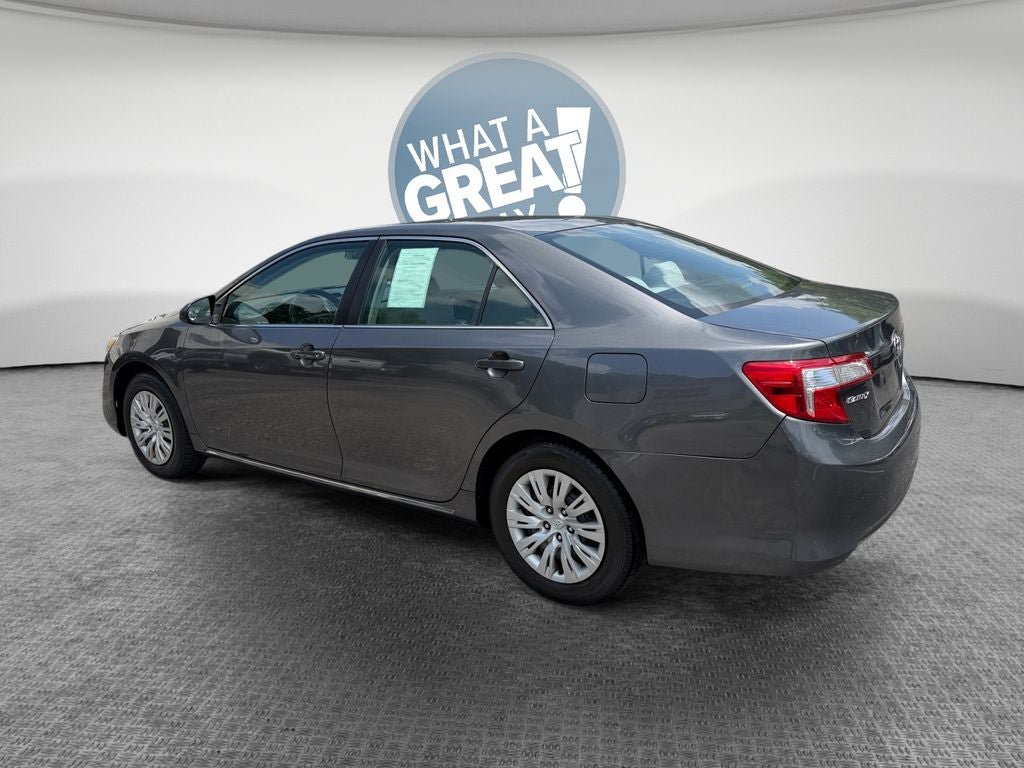 Used 2013 Toyota Camry LE FWD image 6