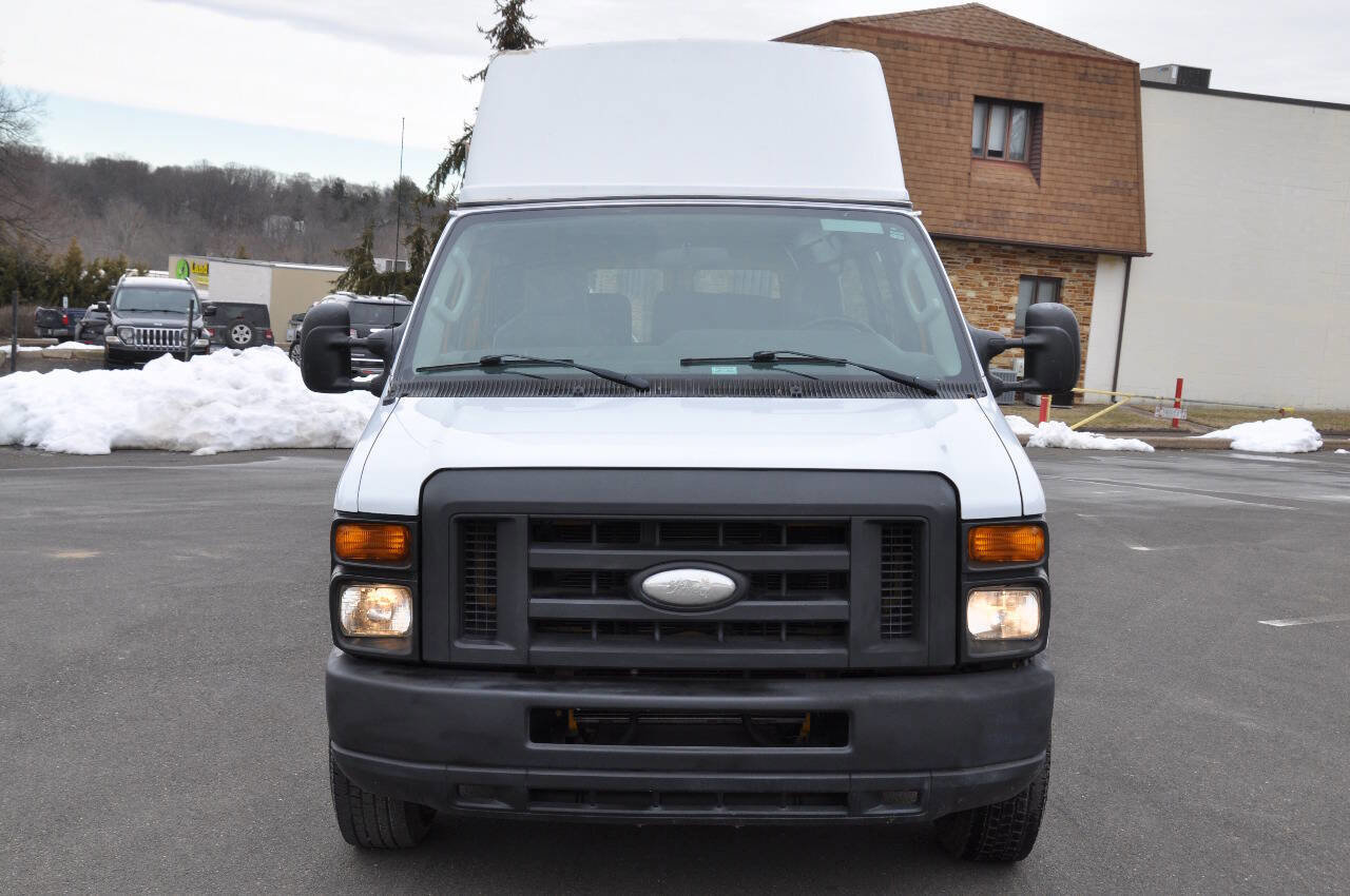 Used 2014 Ford E-250 and Econoline 250 Extended w/ Power Group RWD image 5