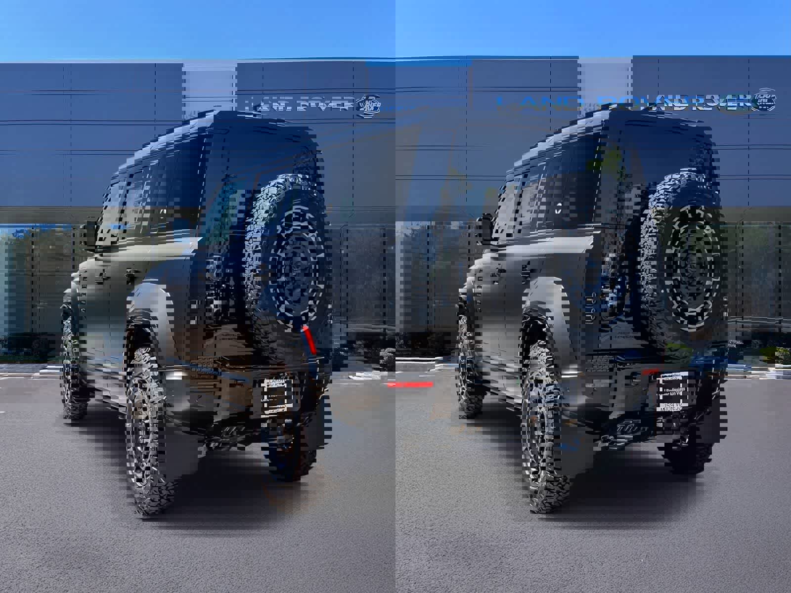 New 2026 Land Rover Defender 110 OCTA AWD/4WD image 6