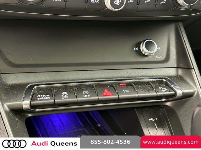 Certified 2022 Audi Q3 2.0T Premium Plus w/ Premium Plus Package AWD/4WD image 25