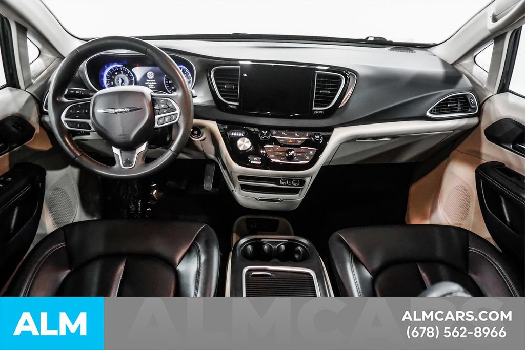 Used 2023 Chrysler Pacifica Touring-L FWD image 22