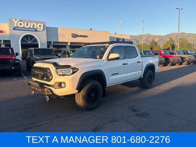 Used 2021 Toyota Tacoma TRD Off-Road w/ Technology Package AWD/4WD image 2