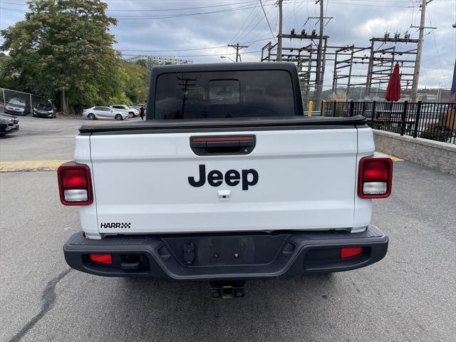 Certified 2021 Jeep Gladiator Willys image 4