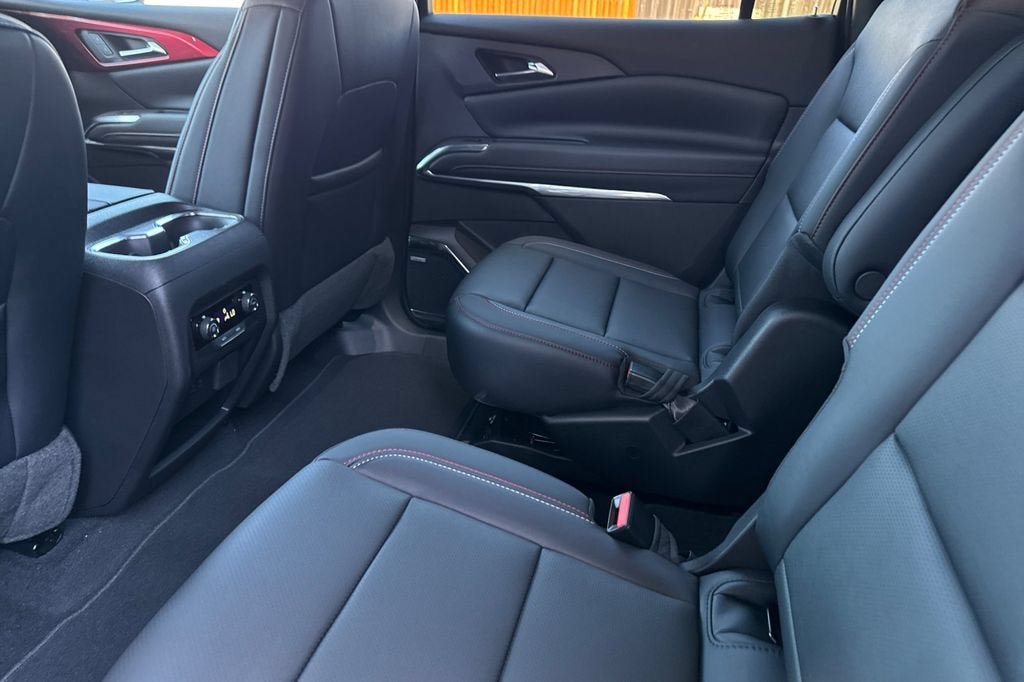 New 2026 Chevrolet Traverse Z71 w/ Enhanced Driving Package AWD/4WD image 12