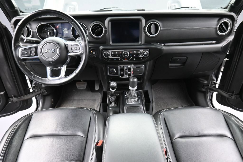 Used 2022 Jeep Wrangler Unlimited Sahara w/ Cold Weather Group AWD/4WD image 12