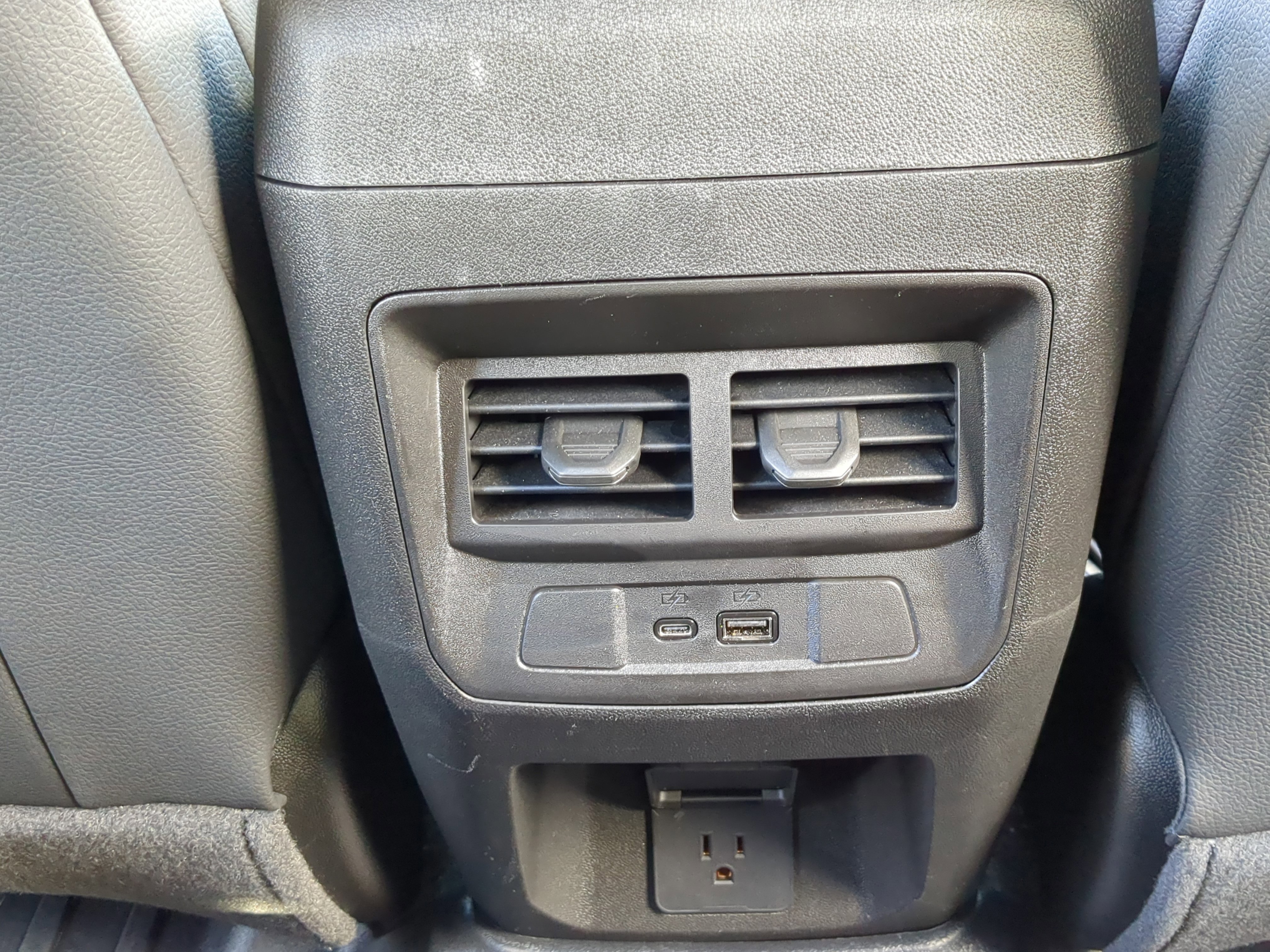 Used 2024 GMC Canyon Denali AWD/4WD image 22