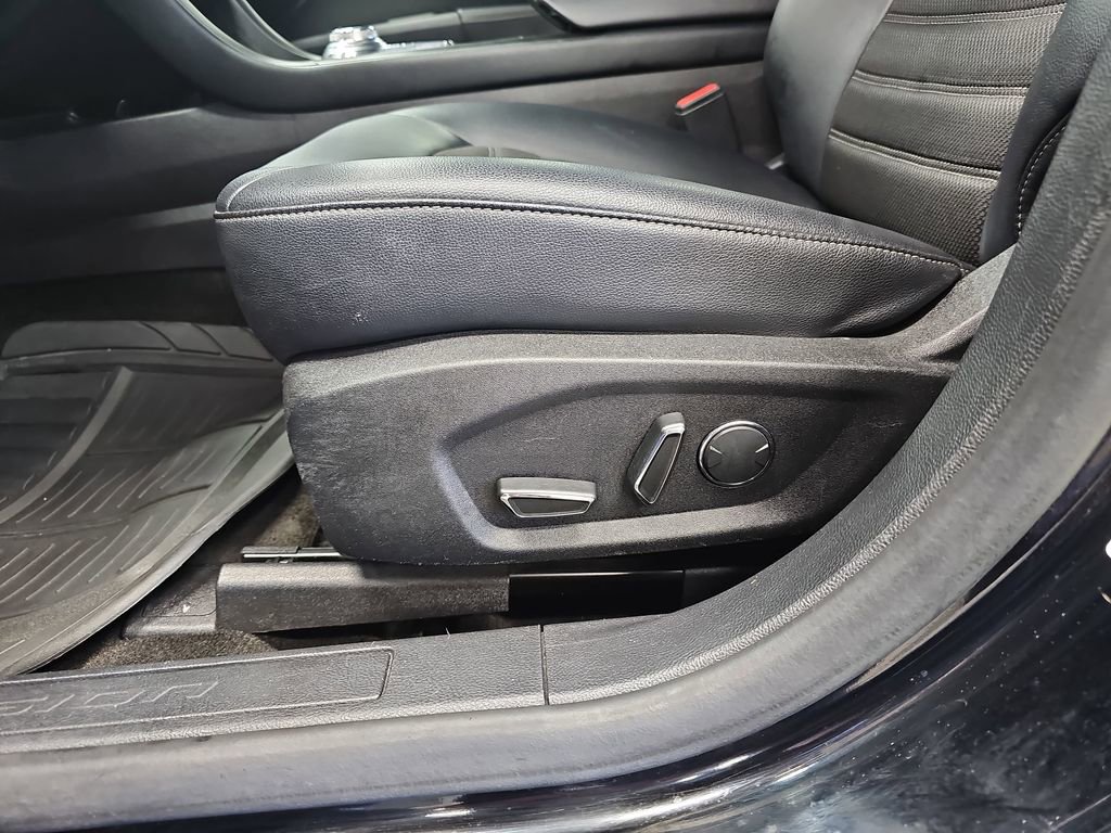 Used 2018 Ford Fusion SE w/ Equipment Group 201A image 27