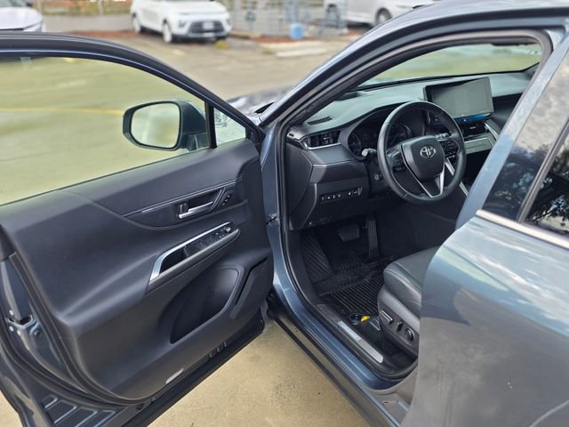 Used 2022 Toyota Venza Limited w/ Advanced Technology Package image 37