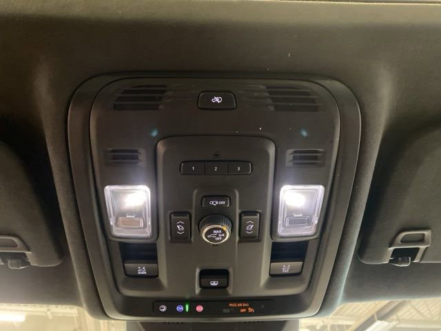 Used 2023 Cadillac Escalade ESV Premium Luxury Platinum AWD/4WD image 26