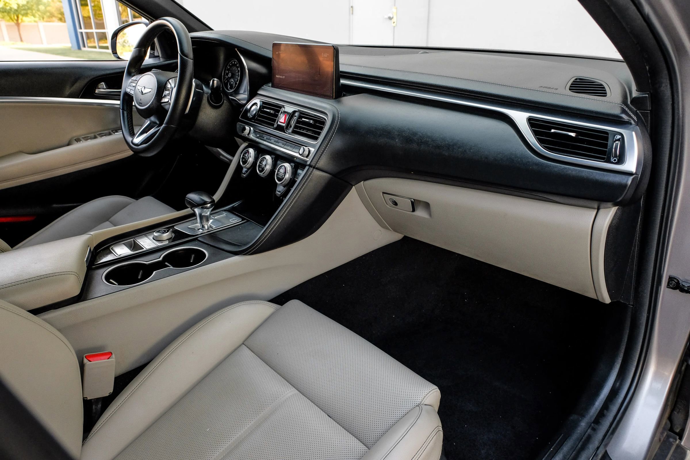 Used 2022 Genesis G70 2.0T image 18