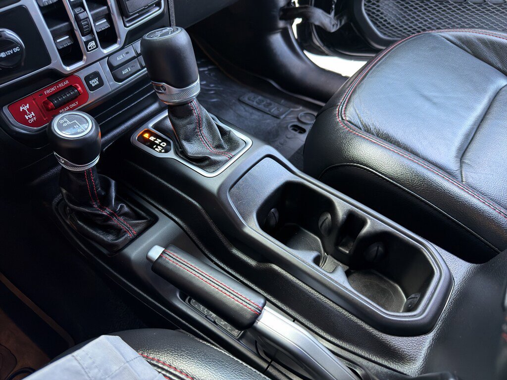 Used 2018 Jeep Wrangler Unlimited Rubicon AWD/4WD image 35