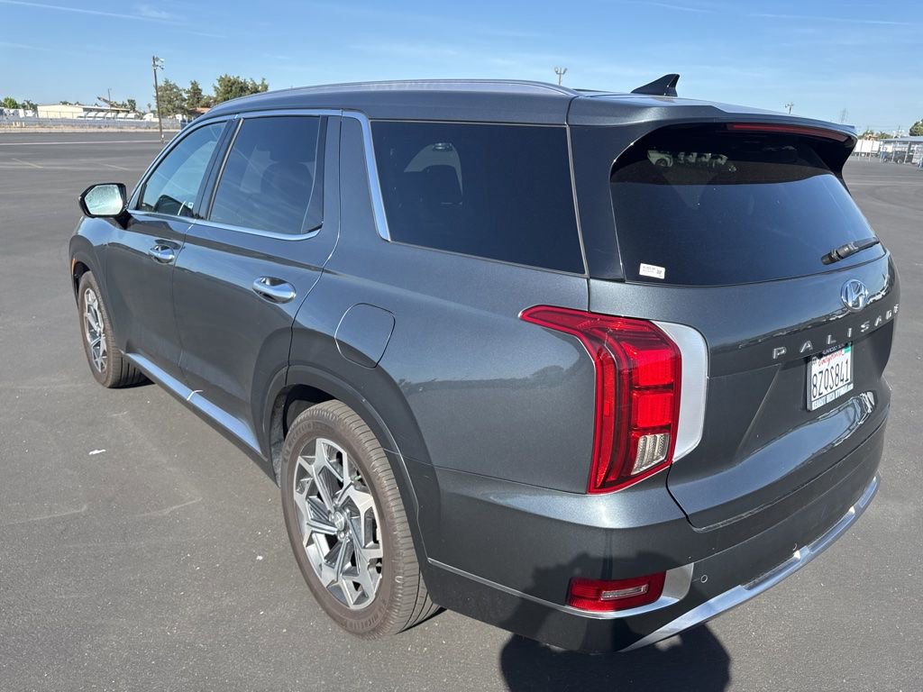 Used 2022 Hyundai Palisade Calligraphy image 3