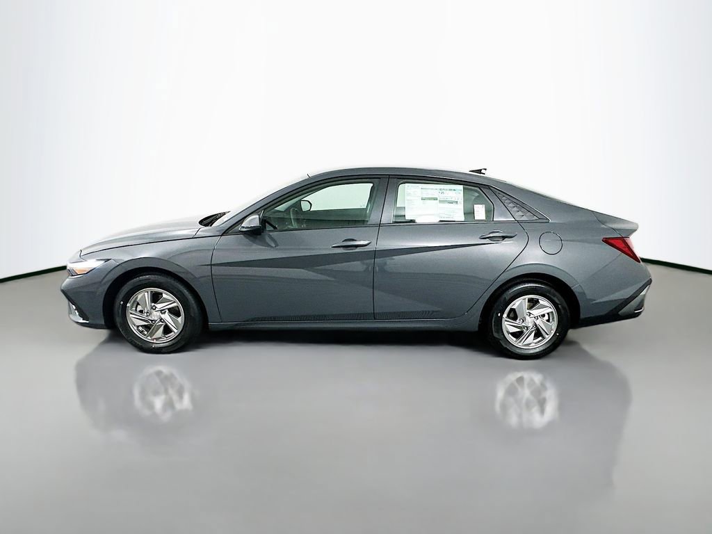 New 2026 Hyundai Elantra SE w/ Cargo Package FWD image 8
