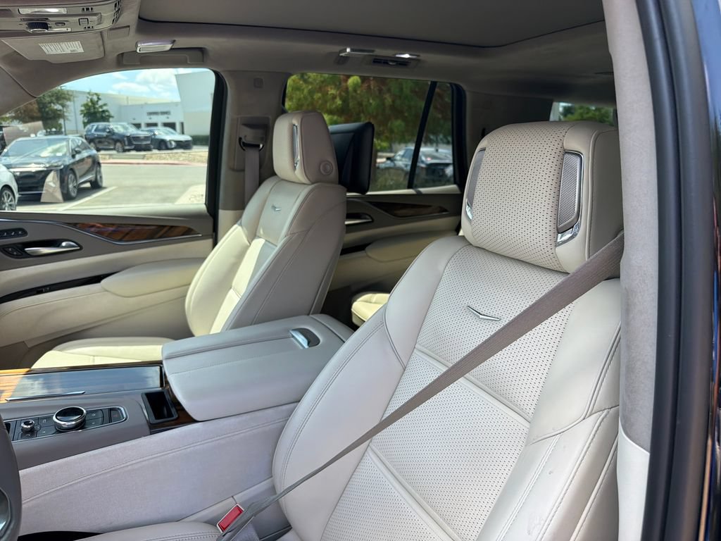 Used 2024 Cadillac Escalade Sport Platinum w/ LPO, Floor Liner Package AWD/4WD image 23