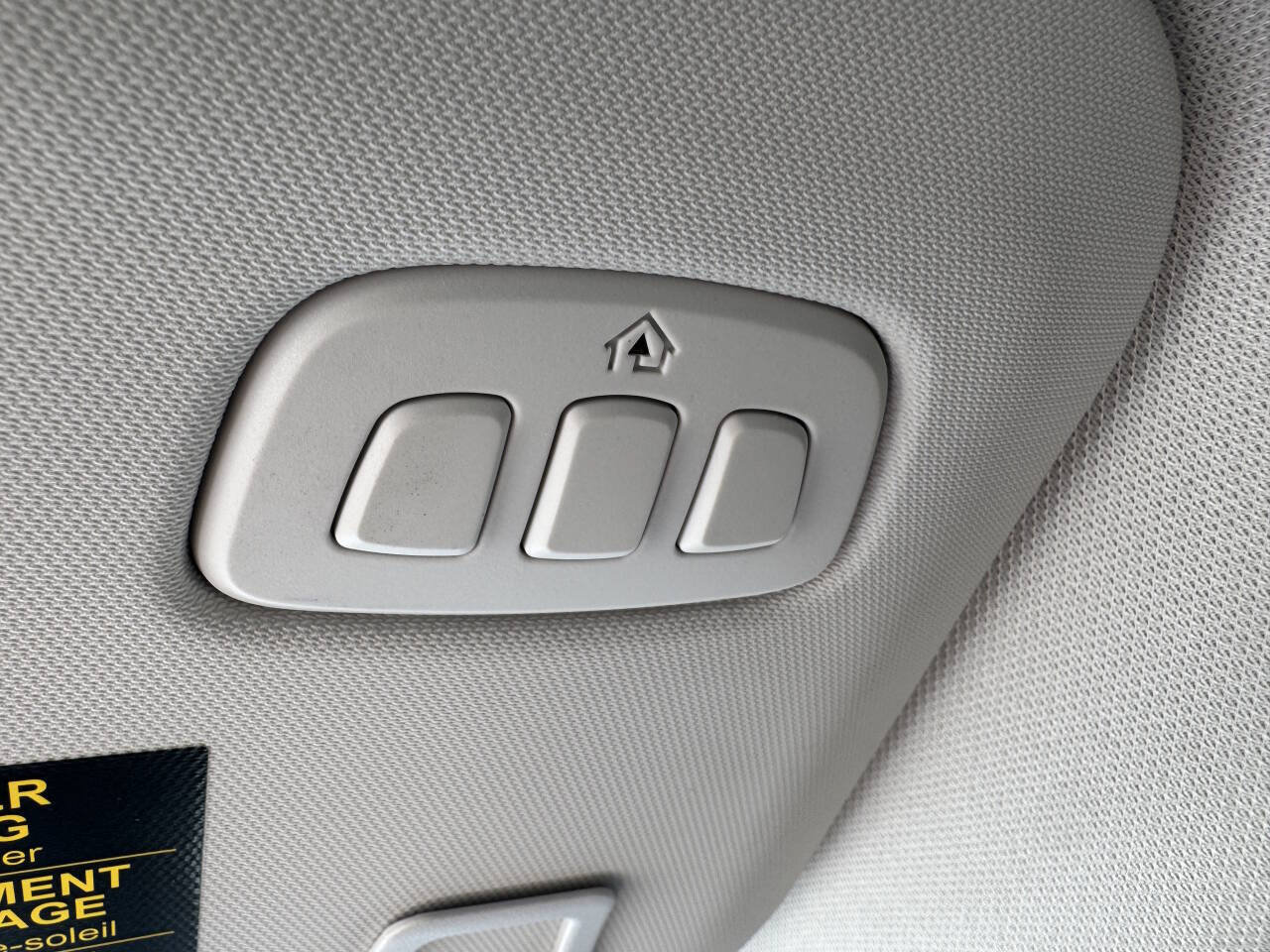 Used 2025 Ford Escape Platinum AWD/4WD image 17