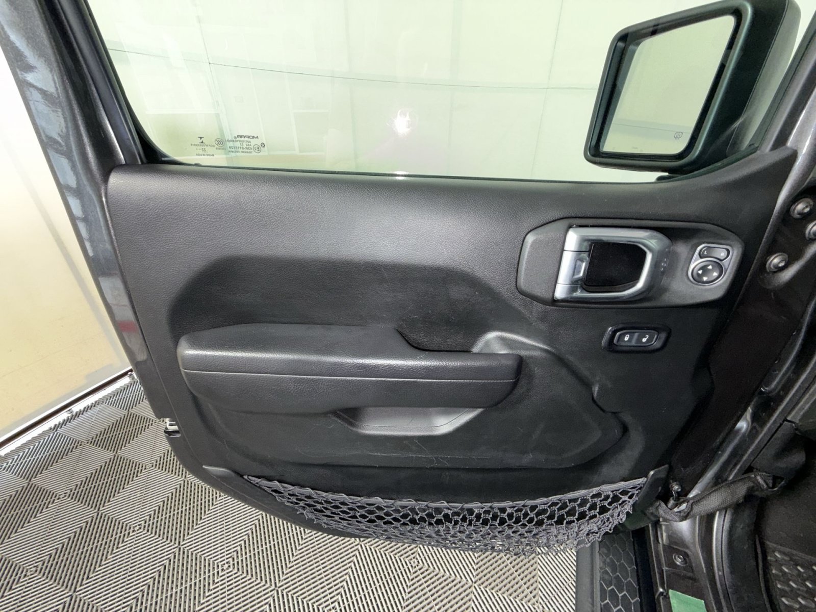 Used 2023 Jeep Wrangler Unlimited Sport AWD/4WD image 15