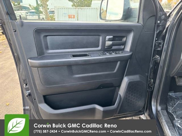 Used 2013 RAM 2500 Tradesman w/ Chrome Appearance Group image 10