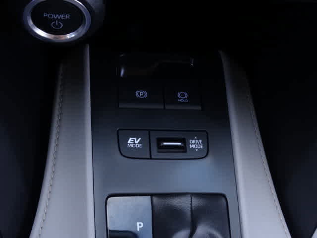 Certified 2023 Toyota Venza LE AWD/4WD image 32