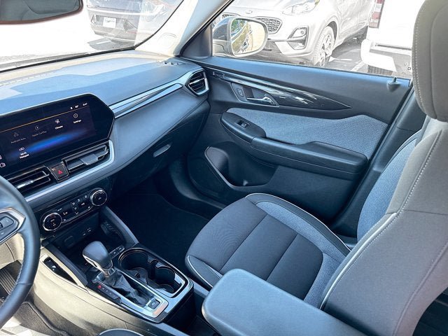 Used 2024 Chevrolet TrailBlazer LT w/ Convenience Package AWD/4WD image 21