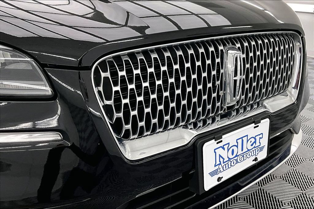 Used 2022 Lincoln Corsair AWD w/ Equipment Group 101A image 28