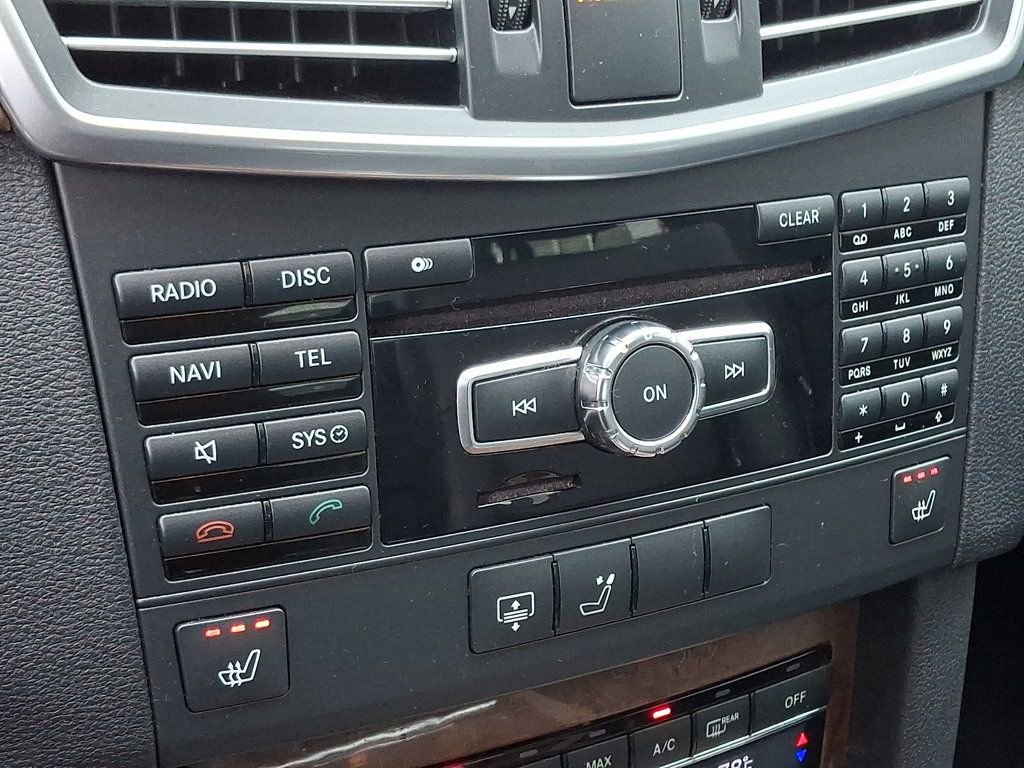 Used 2011 Mercedes-Benz E 350 4MATIC Sedan image 17