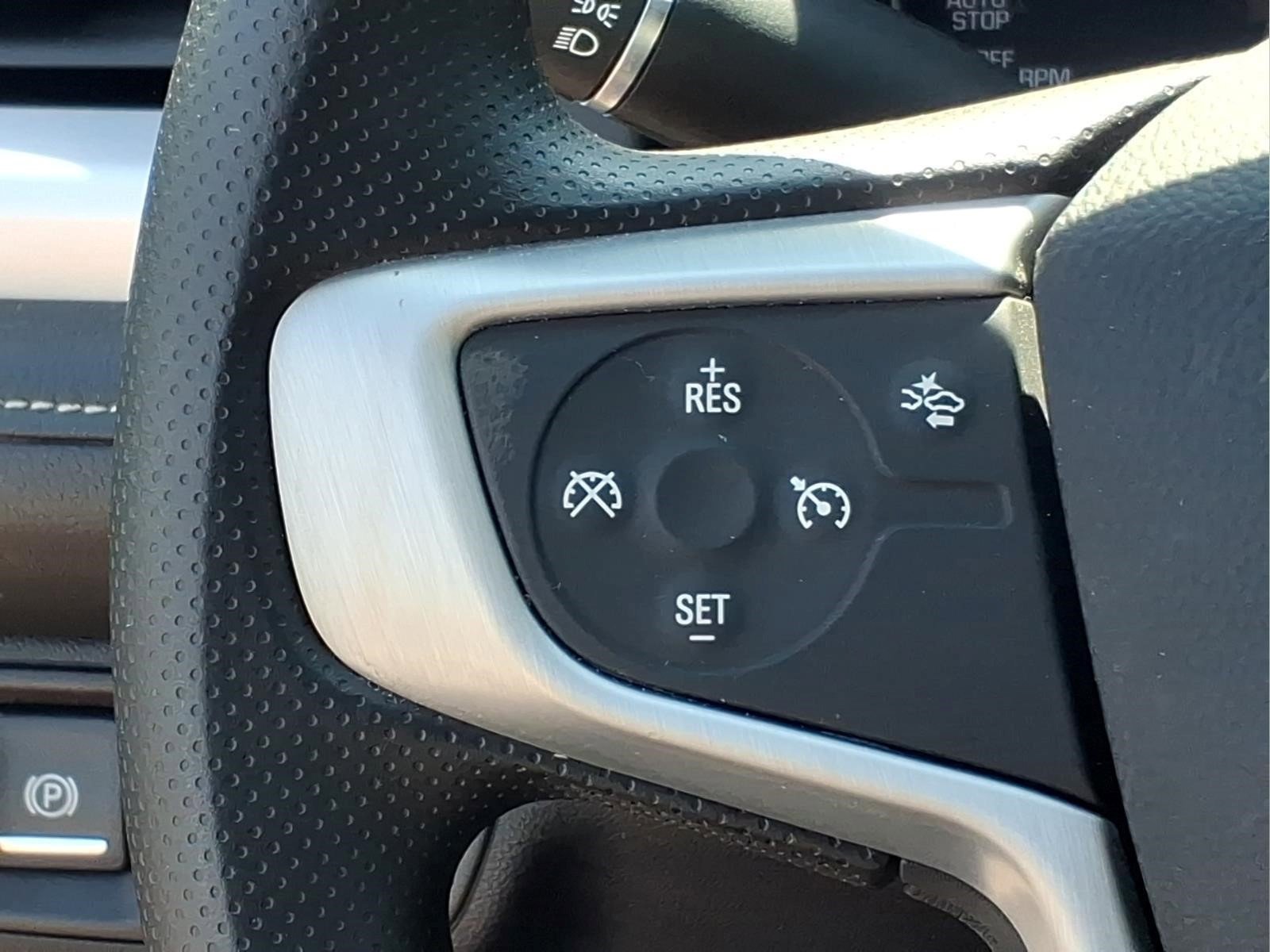 Used 2021 GMC Acadia SLE w/ Driver Convenience Package FWD image 13