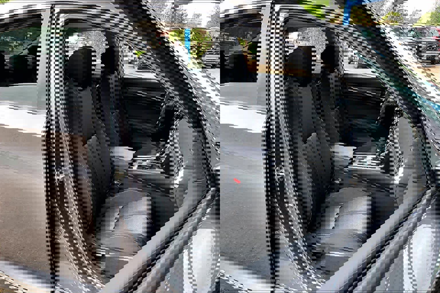 Used 2019 Honda Accord EX image 9