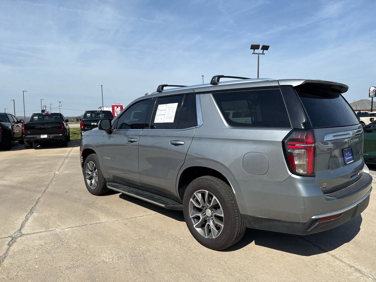 Used 2023 Chevrolet Tahoe LT w/ Luxury Package image 12
