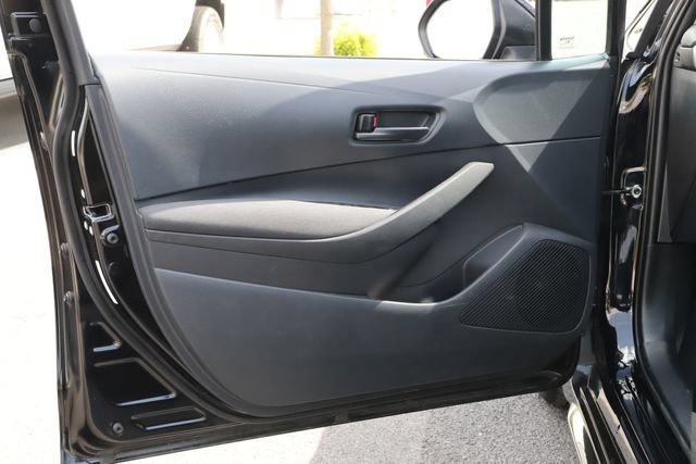 Used 2025 Toyota Corolla LE FWD image 14