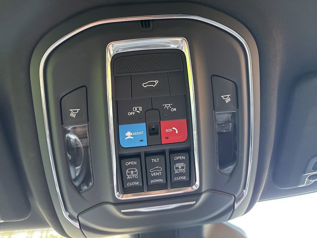 Used 2024 Jeep Grand Cherokee Limited 4xe image 37