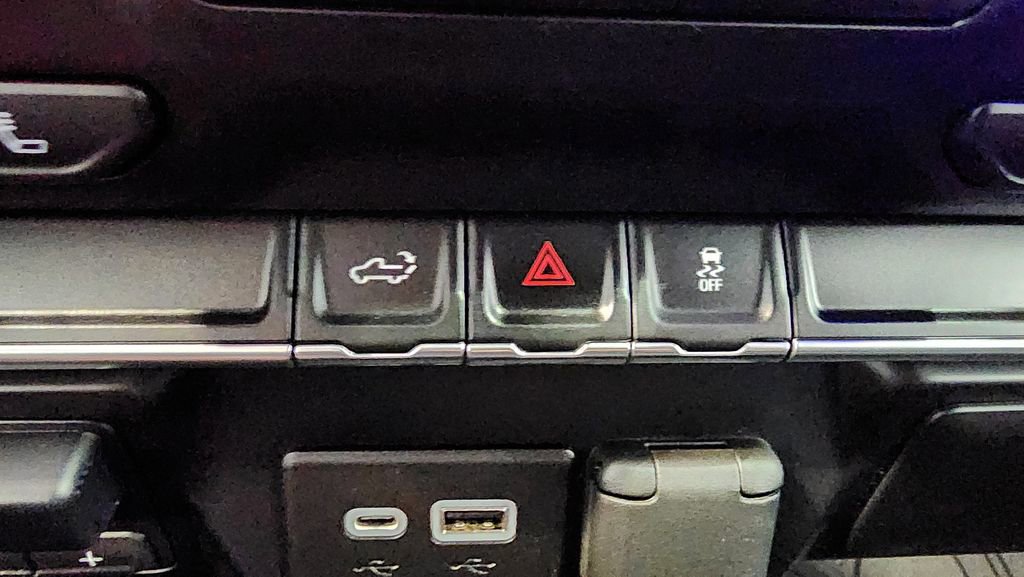 Used 2022 Chevrolet Silverado 3500 LT w/ Convenience Package image 37