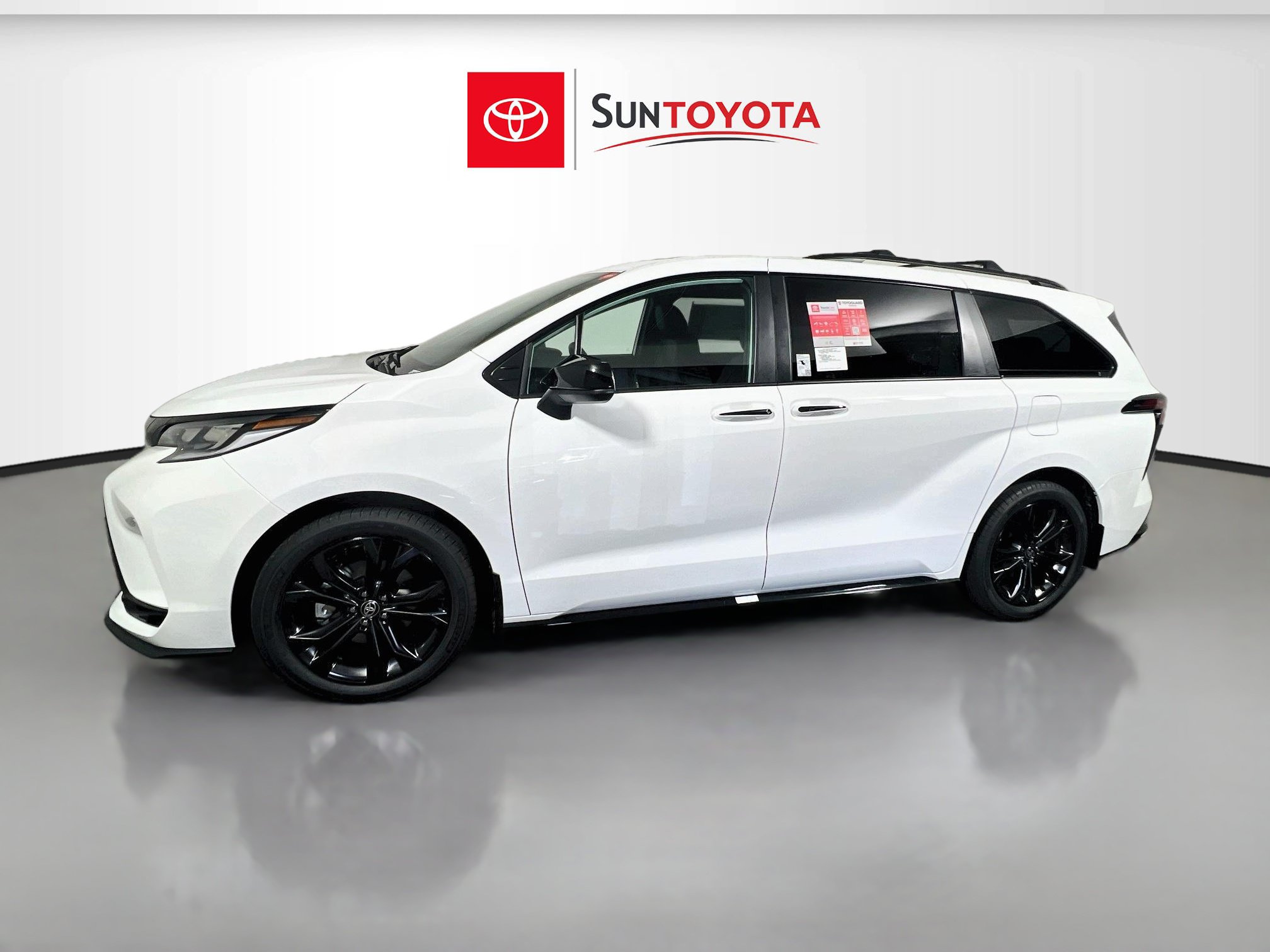 New 2026 Toyota Sienna XSE FWD image 9