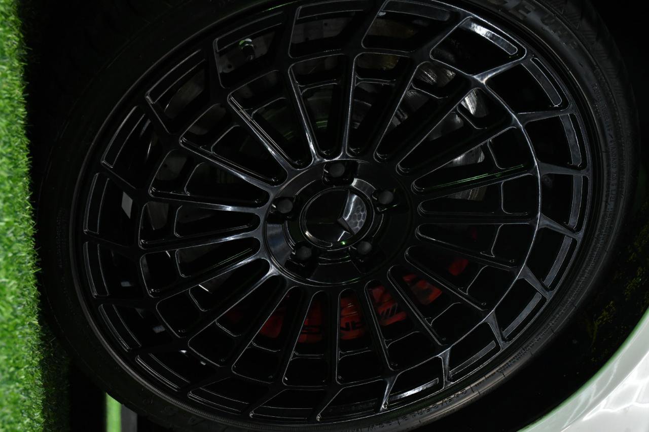 Used 2015 Mercedes-Benz C 63 AMG S image 9