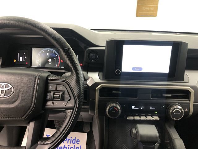 Used 2025 Toyota Tacoma SR5 AWD/4WD image 20