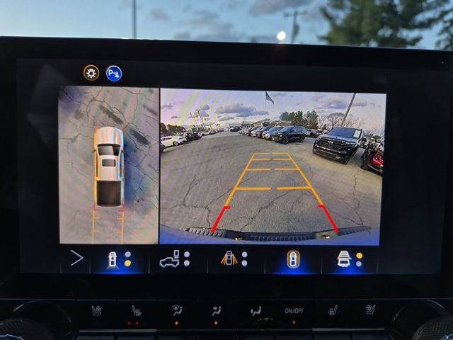 Used 2026 Chevrolet Colorado ZR2 w/ Technology Package image 28