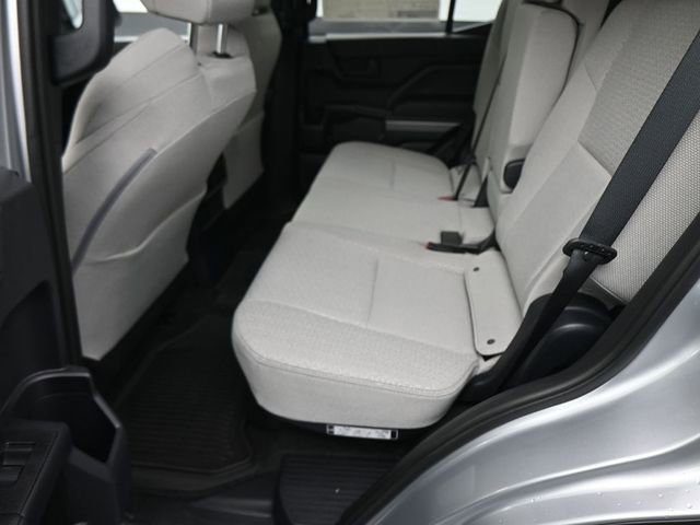 Used 2026 Toyota 4Runner SR5 AWD/4WD image 19
