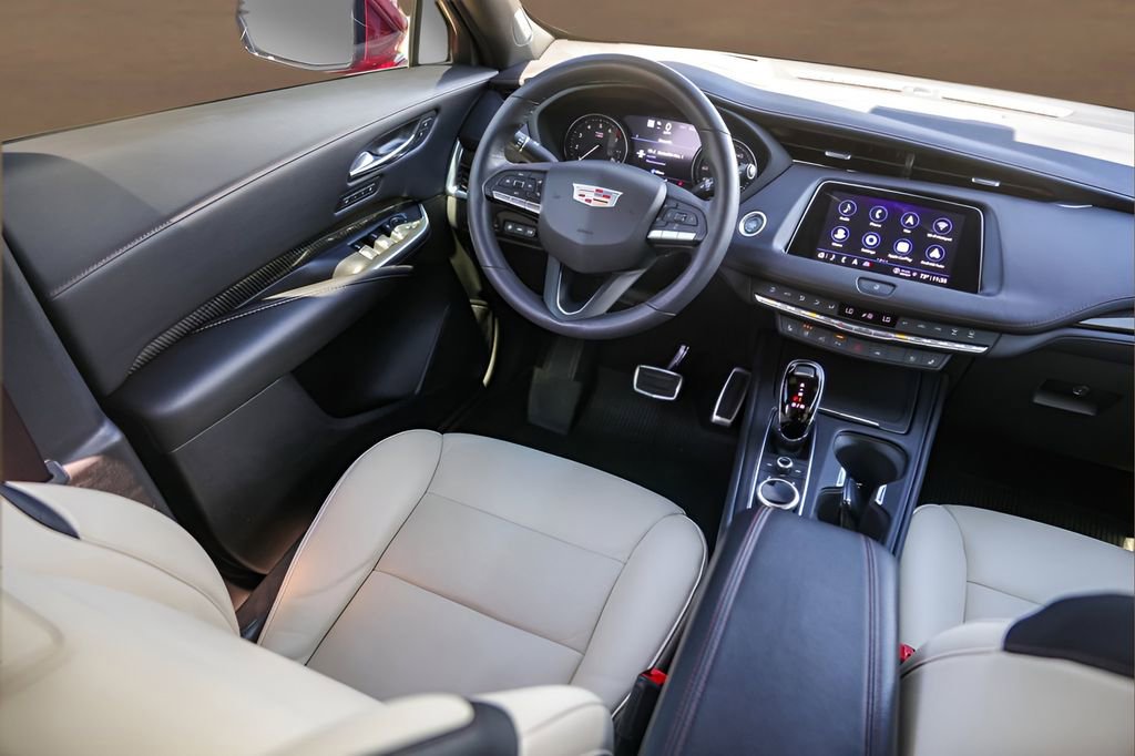 Used 2022 Cadillac XT4 Sport image 27