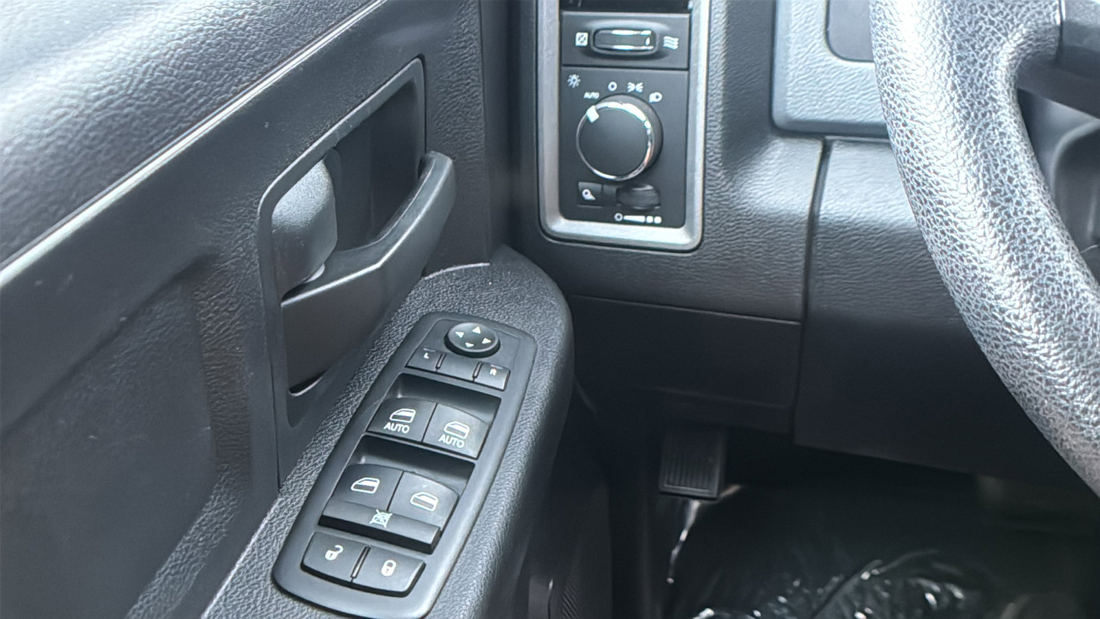 Used 2016 RAM 1500 Tradesman w/ Popular Equipment Group AWD/4WD image 30