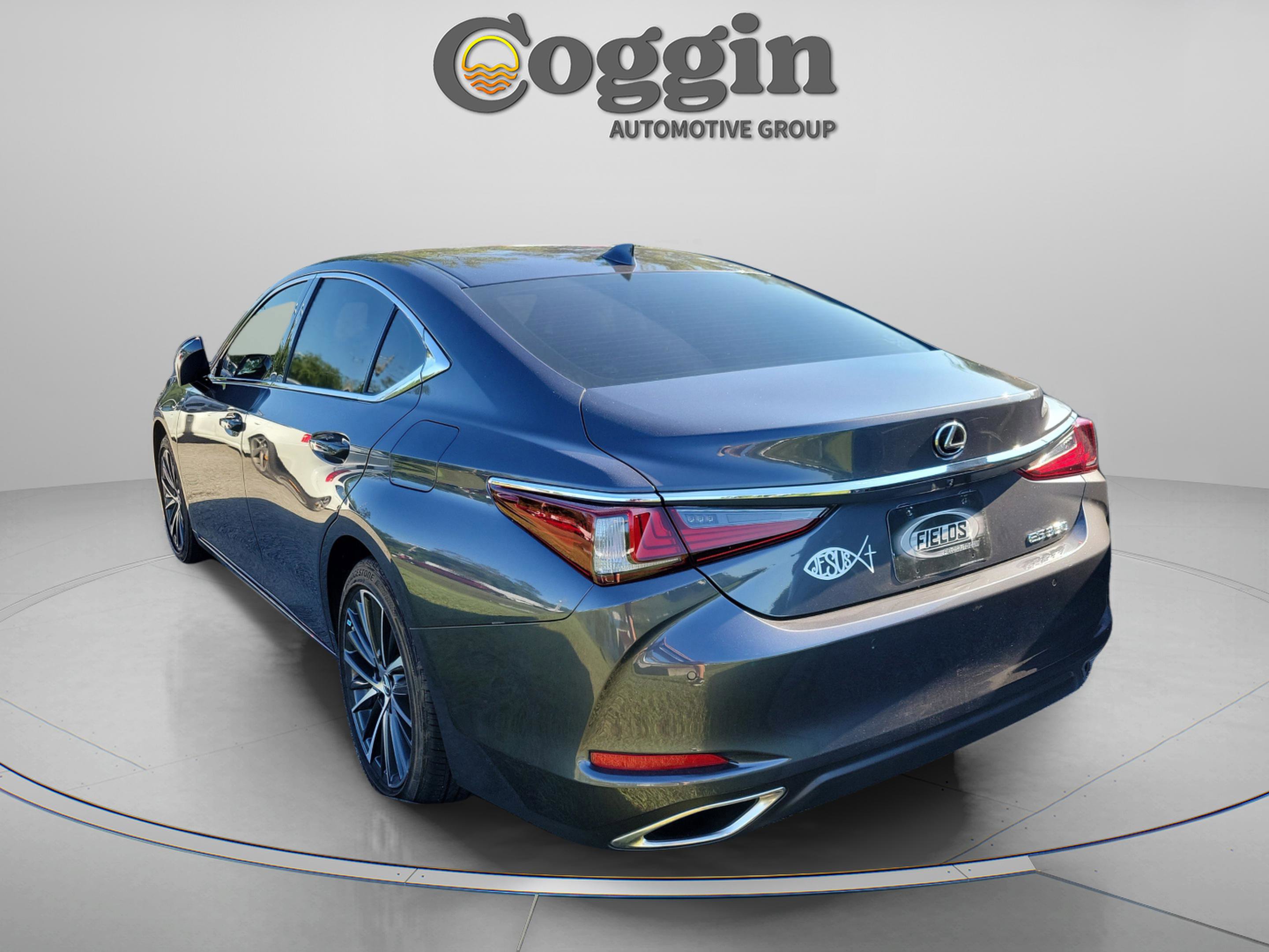 Used 2023 Lexus ES 350 w/ Premium Package FWD image 4
