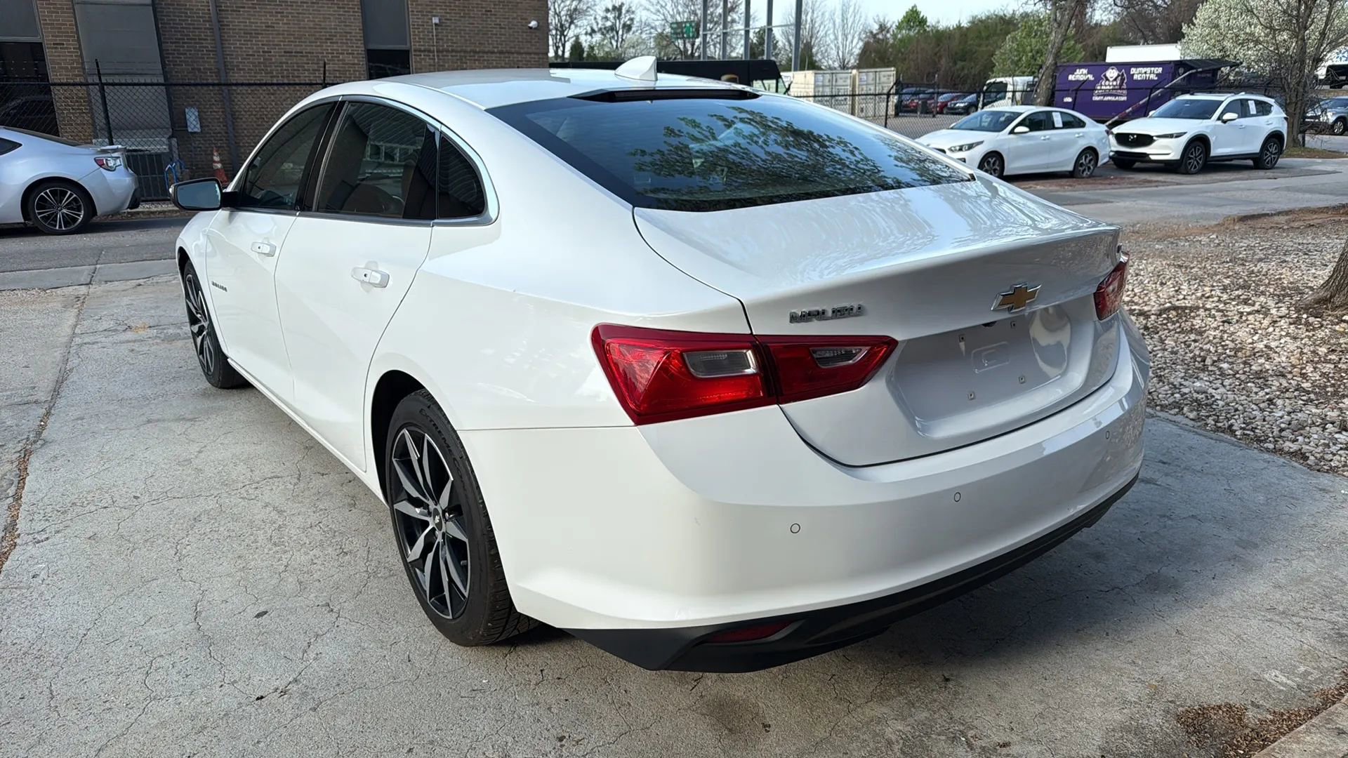 Used 2017 Chevrolet Malibu LT w/ Leather Package image 7