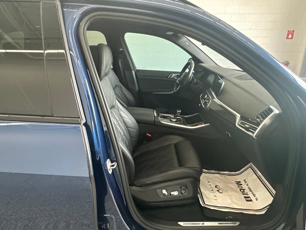 Used 2023 BMW X5 M50i w/ Climate Comfort Package AWD/4WD image 13