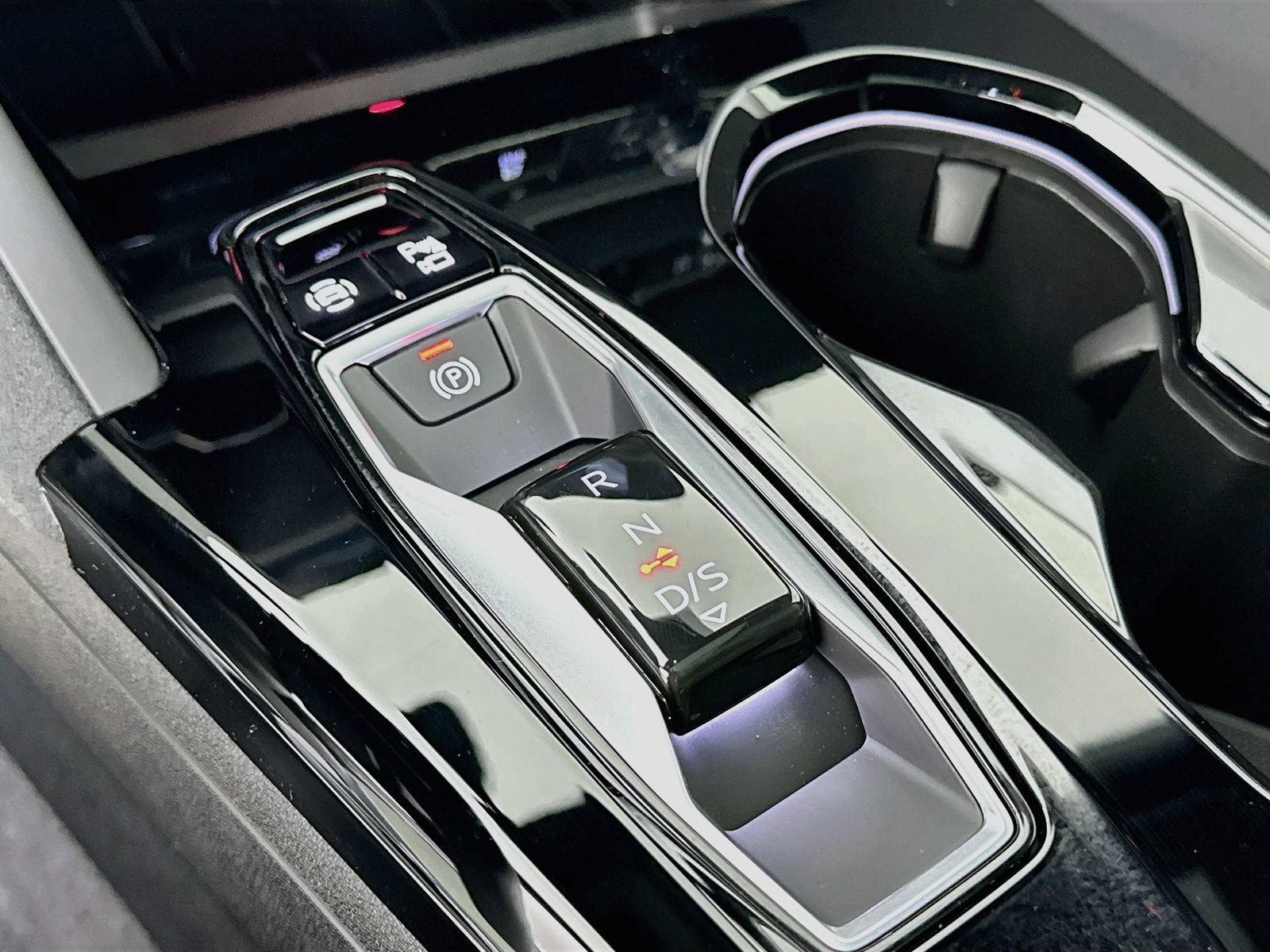 New 2026 Audi SQ5 Premium Plus AWD/4WD image 28