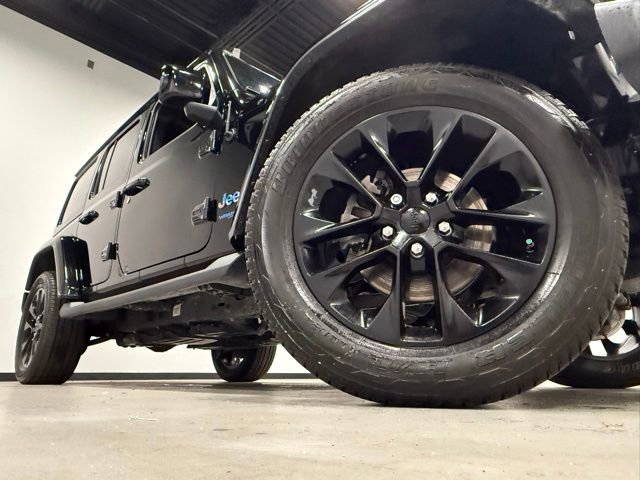 Used 2021 Jeep Wrangler Unlimited Sahara image 3