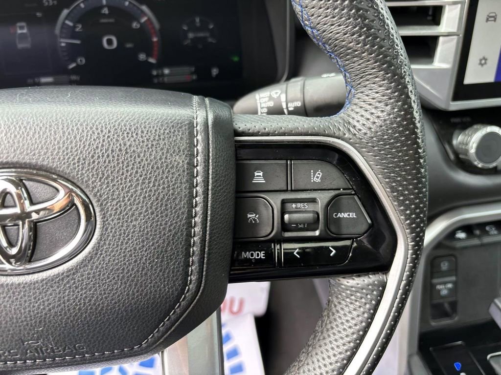 Used 2022 Toyota Tundra Platinum image 18