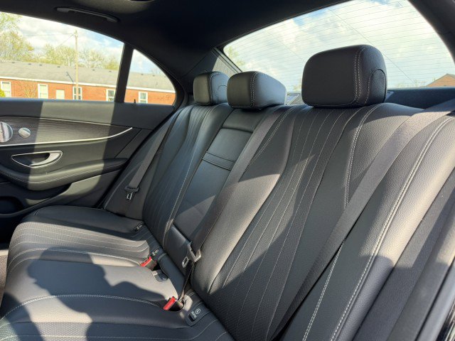 Certified 2019 Mercedes-Benz E 300 4MATIC image 21