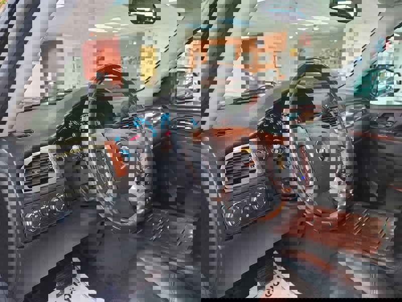 Used 2012 Chevrolet Suburban LTZ image 9