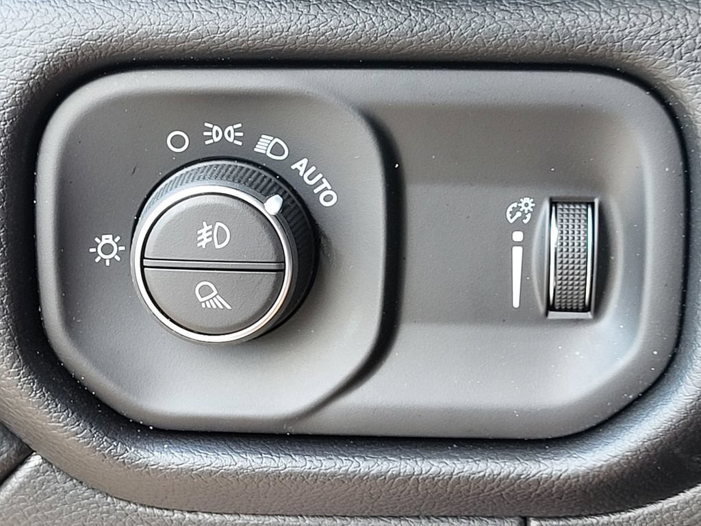 New 2026 RAM 2500 Big Horn AWD/4WD image 25