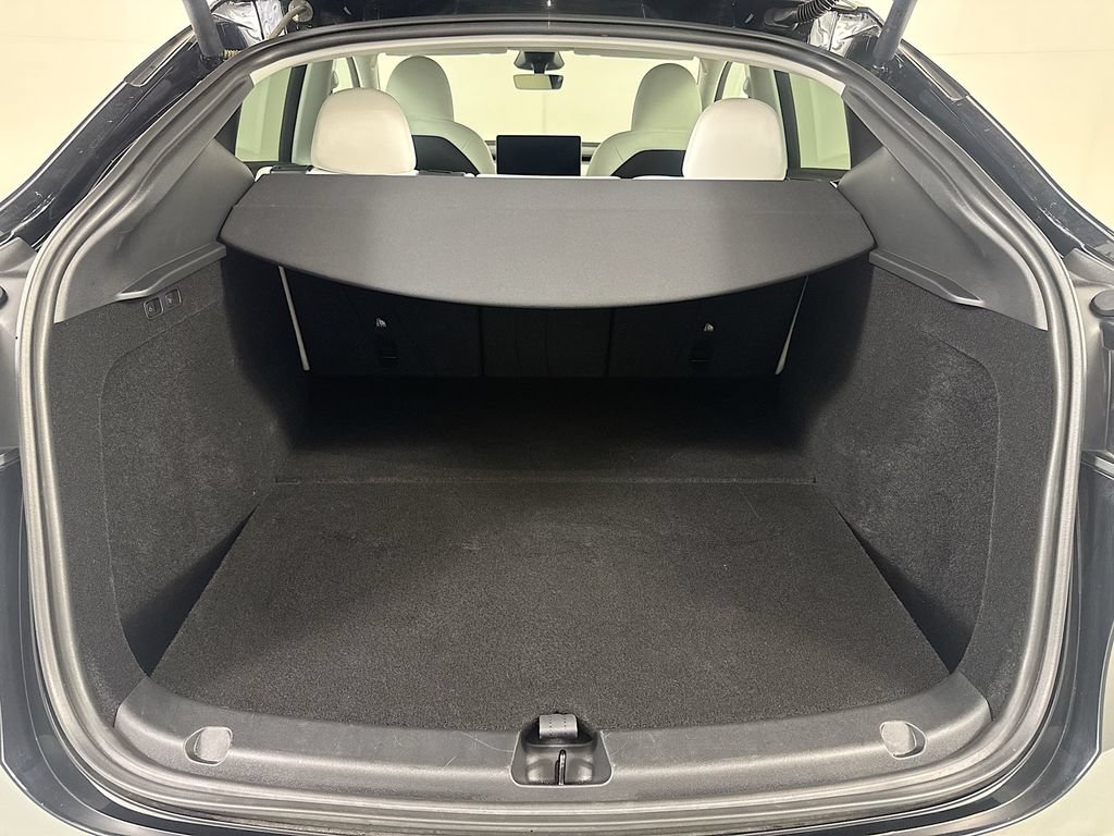 Used 2023 Tesla Model Y Long Range AWD/4WD image 25